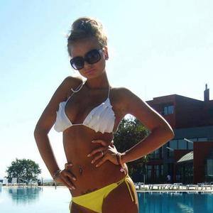 Eva (24) in North Dakota | Private Adult Dating Profile