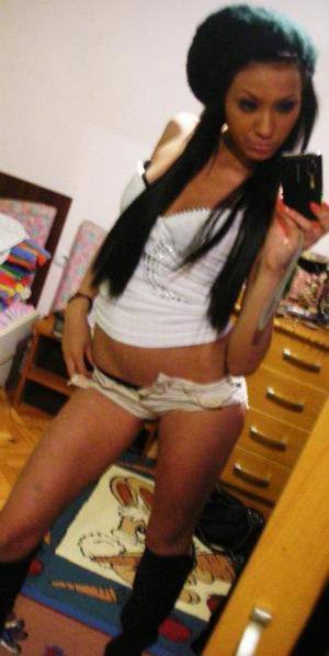 Gretchen, 30, New Jersey | Younger Adult Woman Seeking Older Men