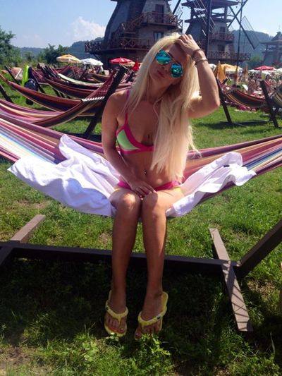 Meet Christi from Illinois (23) | Discreet Adult Dating