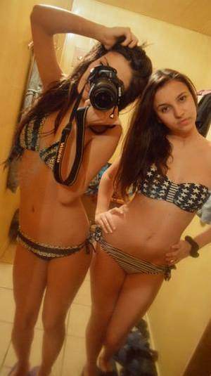 Adult dating profile photo of Eliana (18) in California