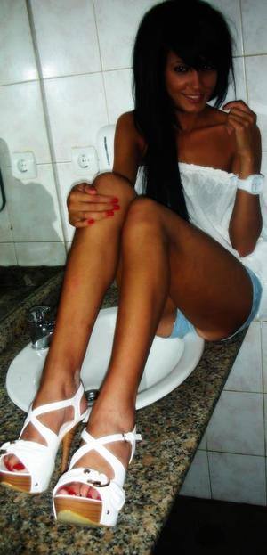 Olivia (30) in California | Private Adult Dating Profile