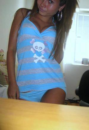Elaine (23) in Florida | Casual Dating with Older Men