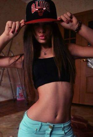 Erika (25) in Virginia | Casual Dating with Older Men