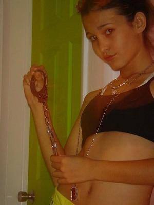 Chat with Angelica (25) | Quebec Local Women