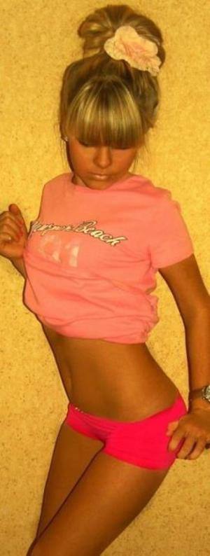 Phoebe, 27, Alberta | Nearby Adult Singles