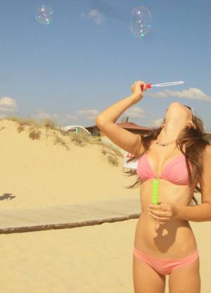 Meet Emma (23) from Minnesota | Local Dating Profile