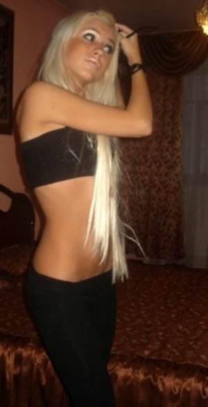 Photo of Angie (20) from Clifton Heights, PA dating profile