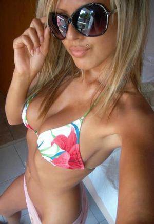 Local profile photo of Zoey, 24, in Quebec City, QBC