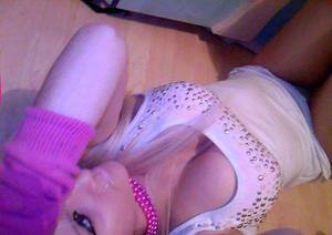 Photo of Kameron (21), adult profile in Hoffman Estates, IL