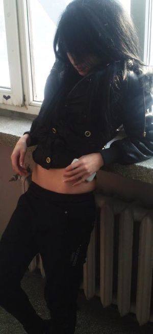 Kourtney (28) in Quebec | Local Adult Woman