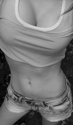 Kacey (26) in Washington | Local Adult Woman