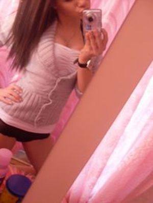 Chat with Astrid (23) | Pennsylvania Local Women