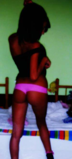 Meet Camille (28) from Alberta | Local Dating Profile