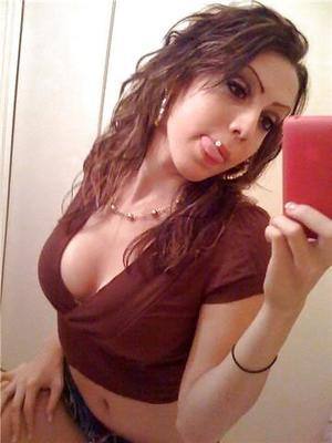 Meet Mikayla (20) from Washington | Local Dating Profile