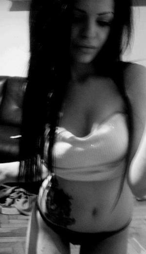 Mariam (26) in Oregon | Local Adult Woman