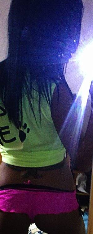 Brooke (28) in Quebec | Local Adult Woman