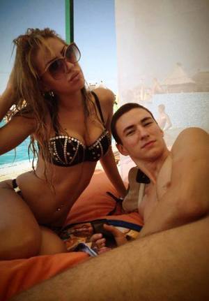 Chat with Jazmin (28) | Alberta Local Women