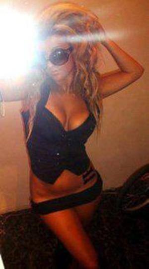 Chat with Alexandrea (22) | Quebec Local Women