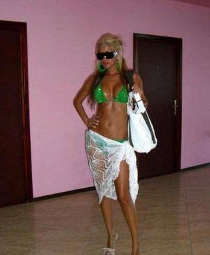 Meet Lucia (29) from Alberta | Local Dating Profile