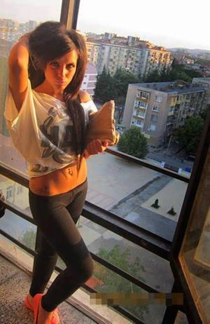 Paula (19) in District Of Columbia | Local Adult Woman