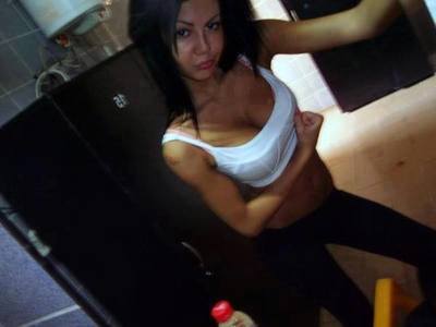 Oleta from Mercer Island, Washington is looking for adult webcam chat