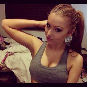 Vannesa from Aroma Park, Illinois is looking for adult webcam chat