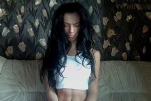 Iona from Maili, Hawaii is looking for adult webcam chat