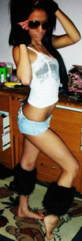 Jennell from Meraux, Louisiana is looking for adult webcam chat