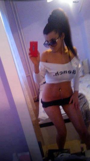 Celena from Mercer Island, Washington is looking for adult webcam chat