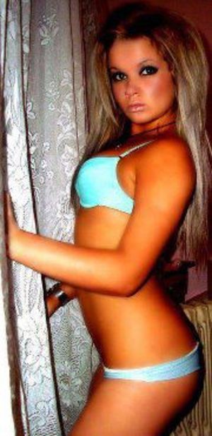 Hermine from Stewarts Point, California is looking for adult webcam chat