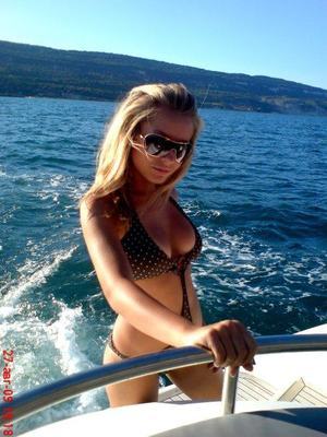 Lanette from Brookneal, Virginia is looking for adult webcam chat