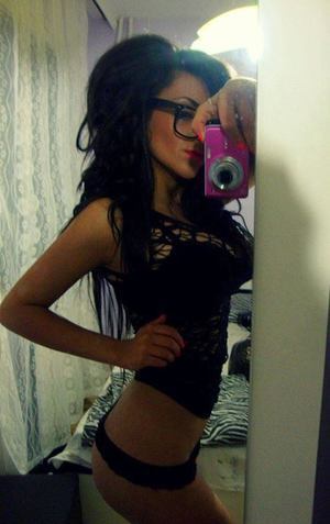 Elisa from Medical Lake, Washington is looking for adult webcam chat