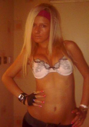 Jacklyn from Thompson, North Dakota is looking for adult webcam chat