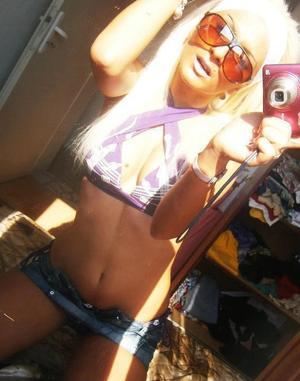 Kathyrn from Beeler, Kansas is looking for adult webcam chat