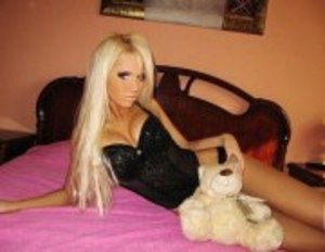 Liane from Tyner, Kentucky is looking for adult webcam chat