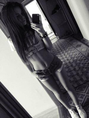 Carole from Smithfield, Rhode Island is looking for adult webcam chat