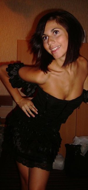Elana from Deer Trail, Colorado is looking for adult webcam chat