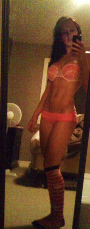 Lita from Sheridan, Montana is looking for adult webcam chat