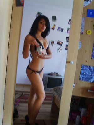 Kylee from North Dakota is looking for adult webcam chat